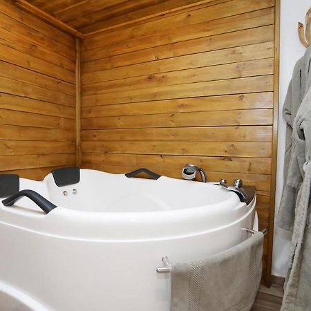 Chambre D'Hotes Des Loyes Jaillans Екстер'єр фото