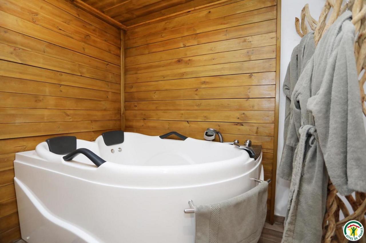 Chambre D'Hotes Des Loyes Jaillans Екстер'єр фото